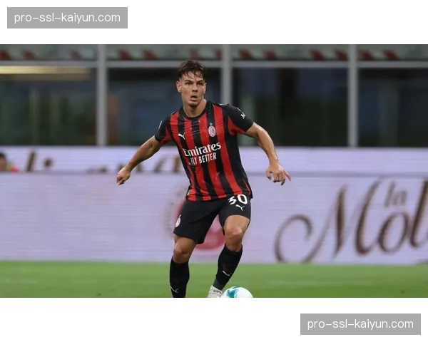 勒沃库森签下塞尔维亚锋线新星达米亚诺维奇,总价800万欧 勒沃库森签下塞尔维亚锋线新星达米亚诺维奇,总价800万欧